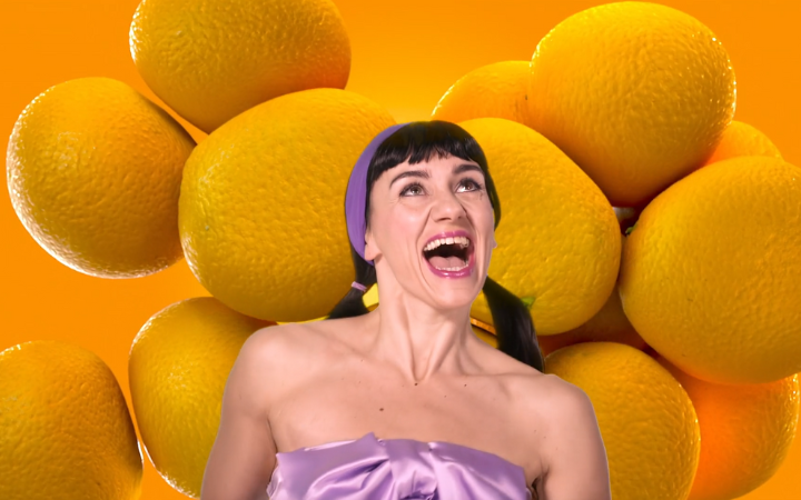 WATER OR JUICE? ENJOY BLUJUICE! WATCH THE VIDEO